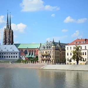 *** Nocleg ze śniadaniem Wenderedu Business Center Polska